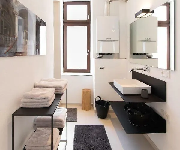 Casa Augusta - Urban Living アパート トリーア